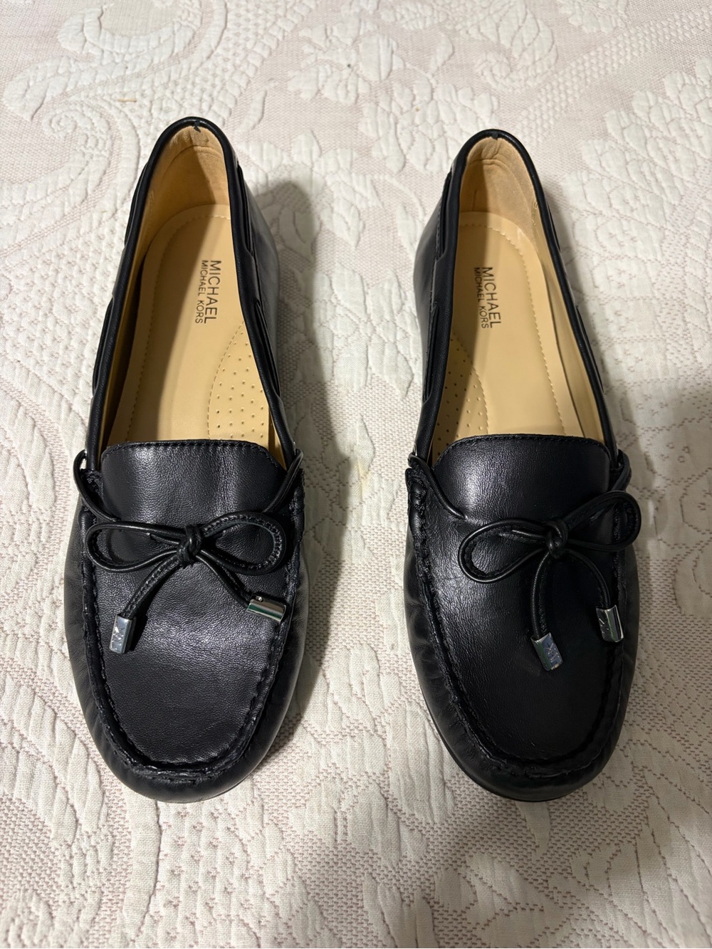MICHAEL Michael Kors Women's Black Leather Bow Driving Loafers Like New sz 8